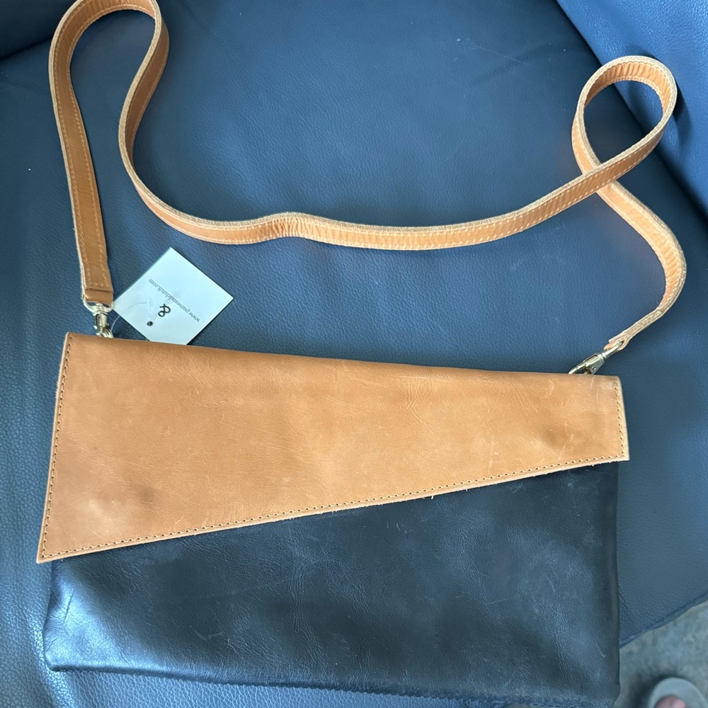 Purse & Clutch 100% Leather Crossbody
